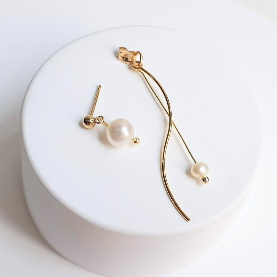 Single Earring | Stud Pearl Drop Wave